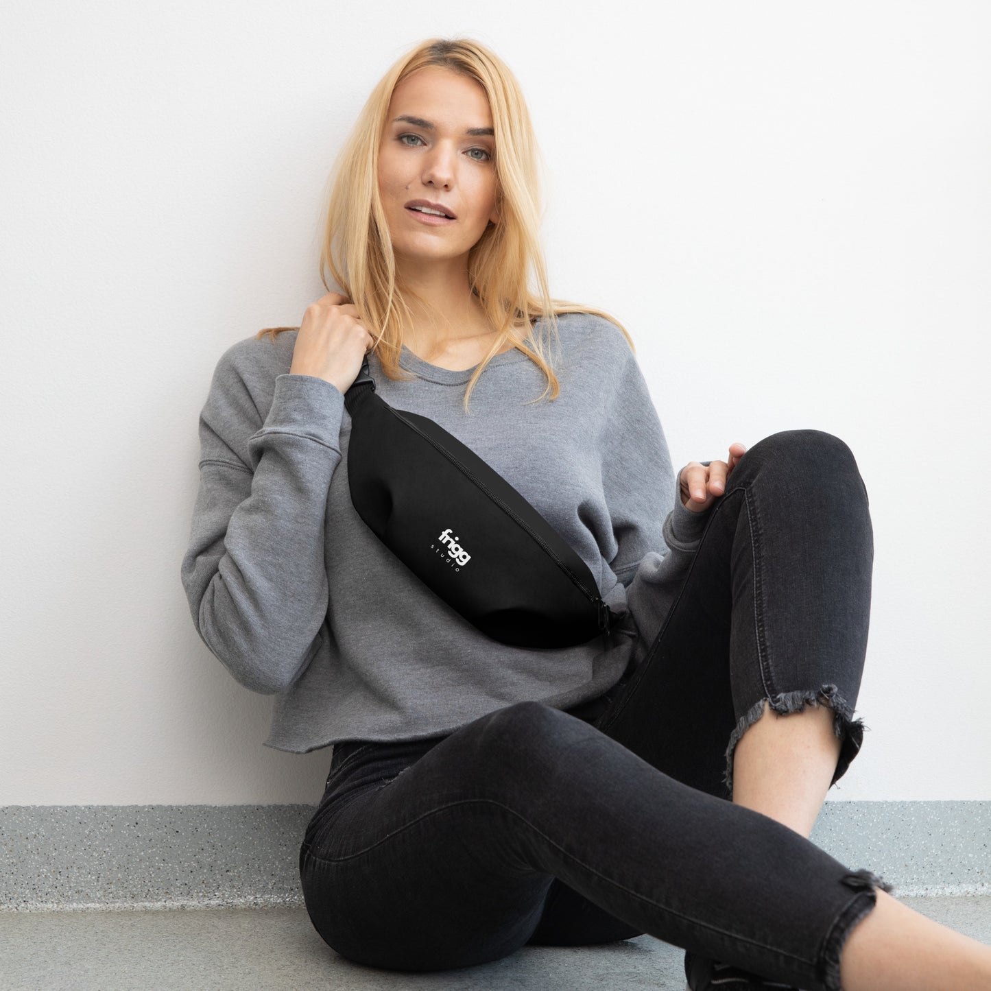 BLACK - FANNY PACK