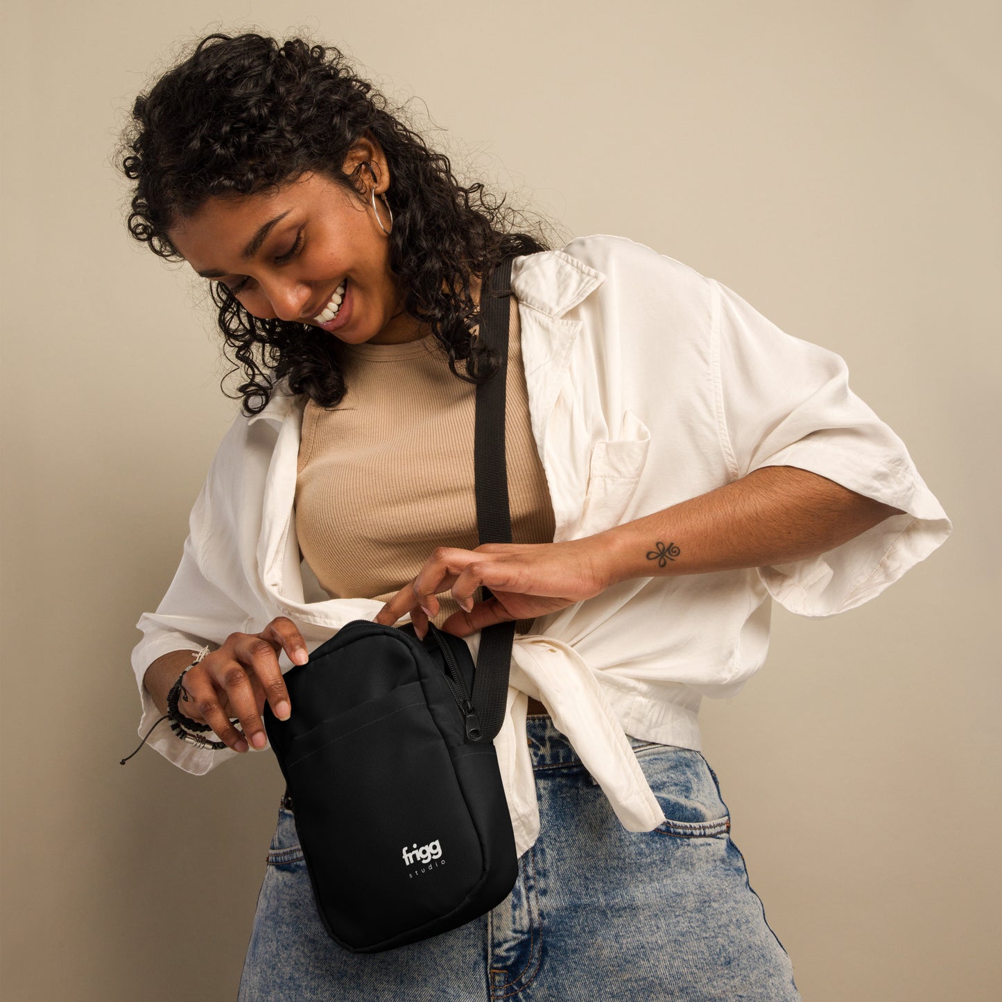 BLACK - CROSSBODY BAG