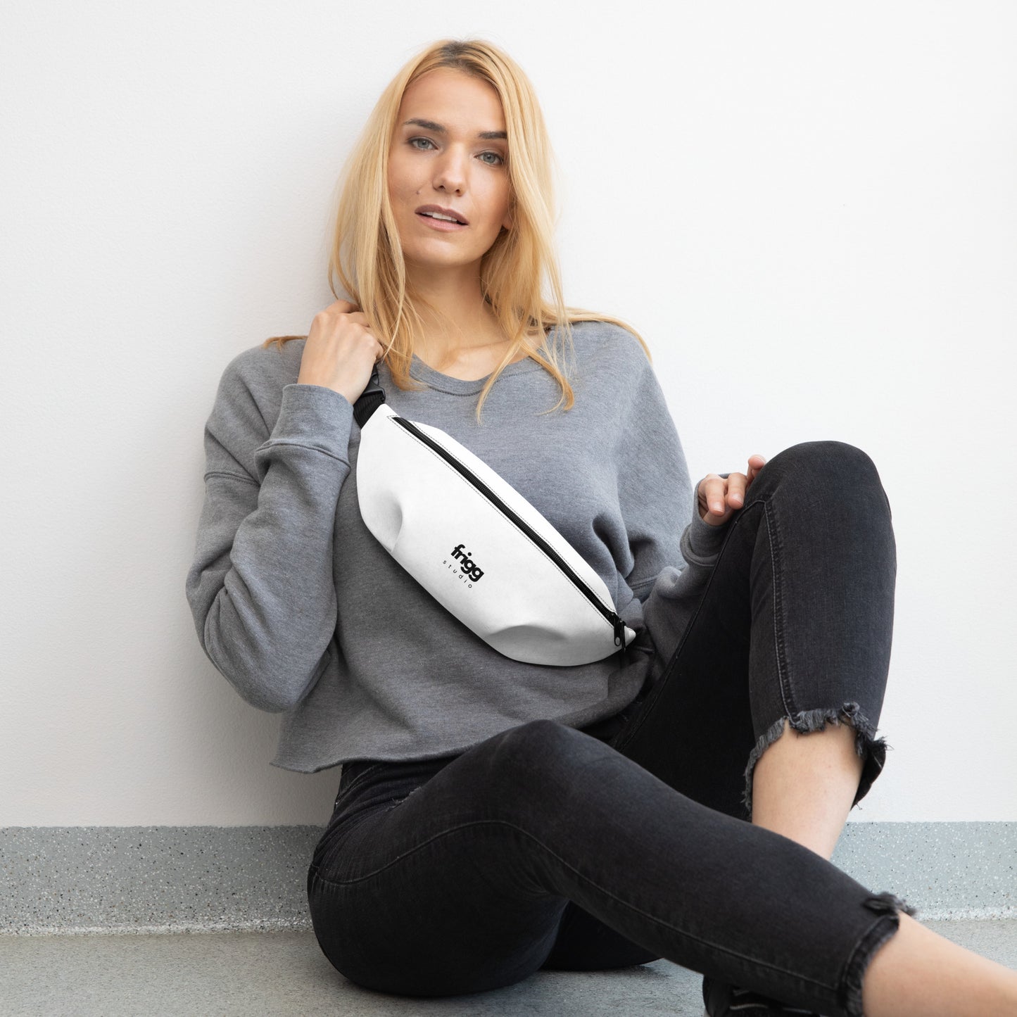 WHITE - FANNY PACK